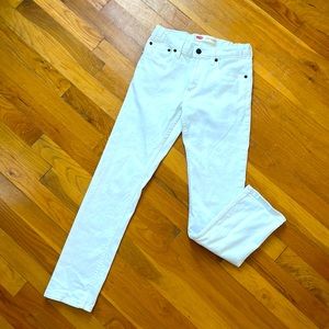 White Levi’s 510 skinny Jean